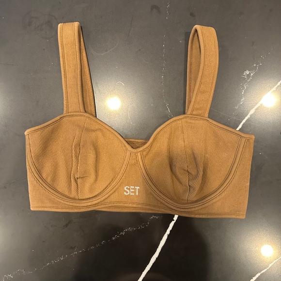 SET ACTIVE sports bra - Picture 1 of 3